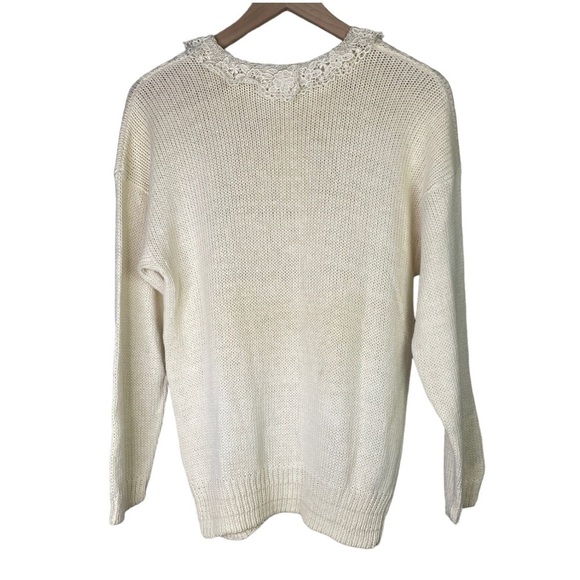 Vintage Shapely Knits Women’s Lace Collared Grandma Sweater - Picture 4 of 4